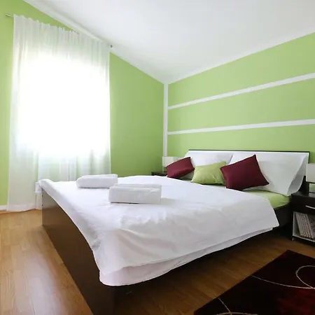 Appartement House Pesa *