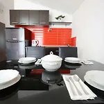 House Pesa * فير